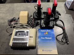 Commodore Amiga Atari Kasettipesä ohjekirja joystick setti C64 *käytetty*